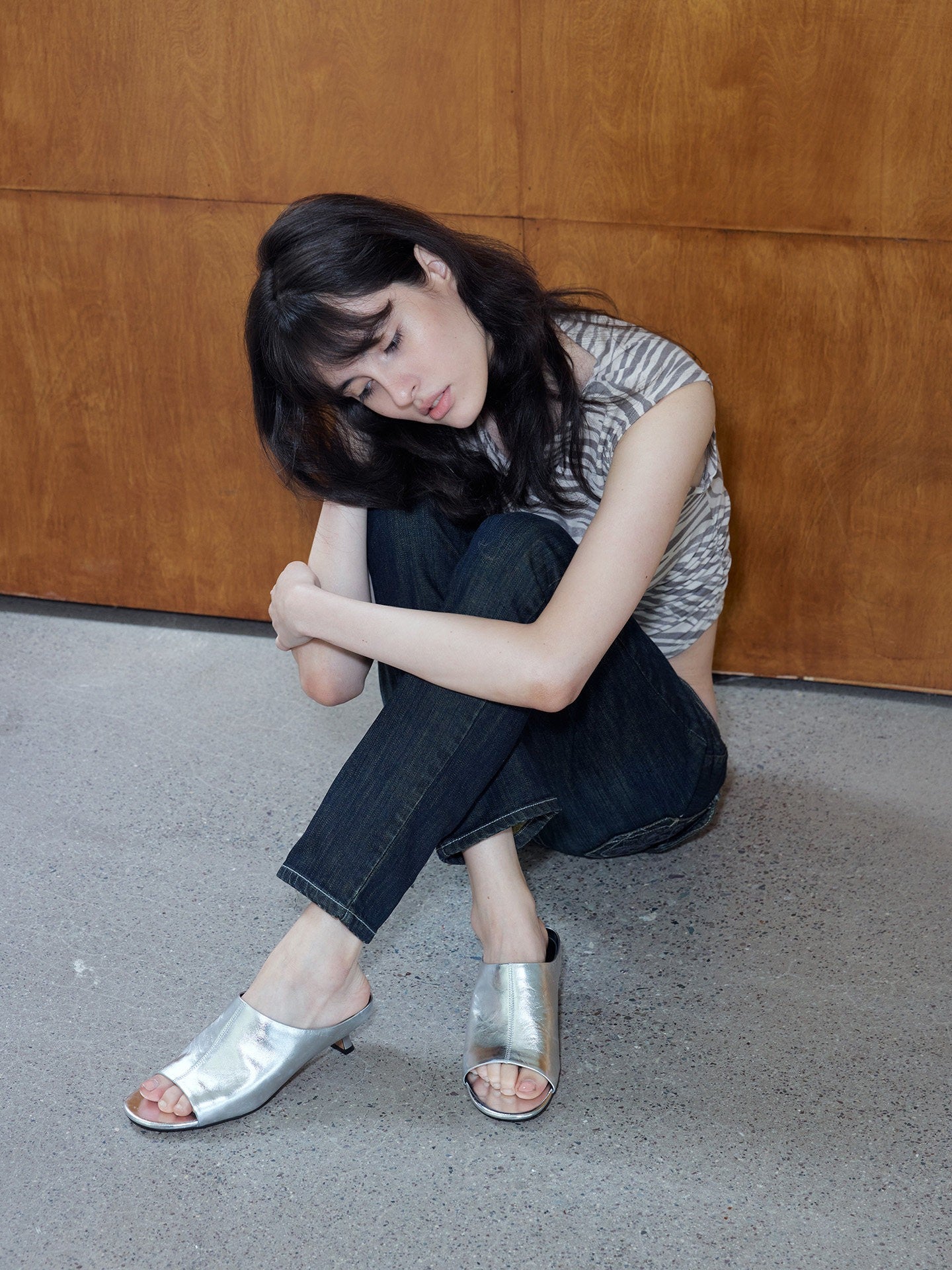 Classic Round Toe Leather Slip-On Flats