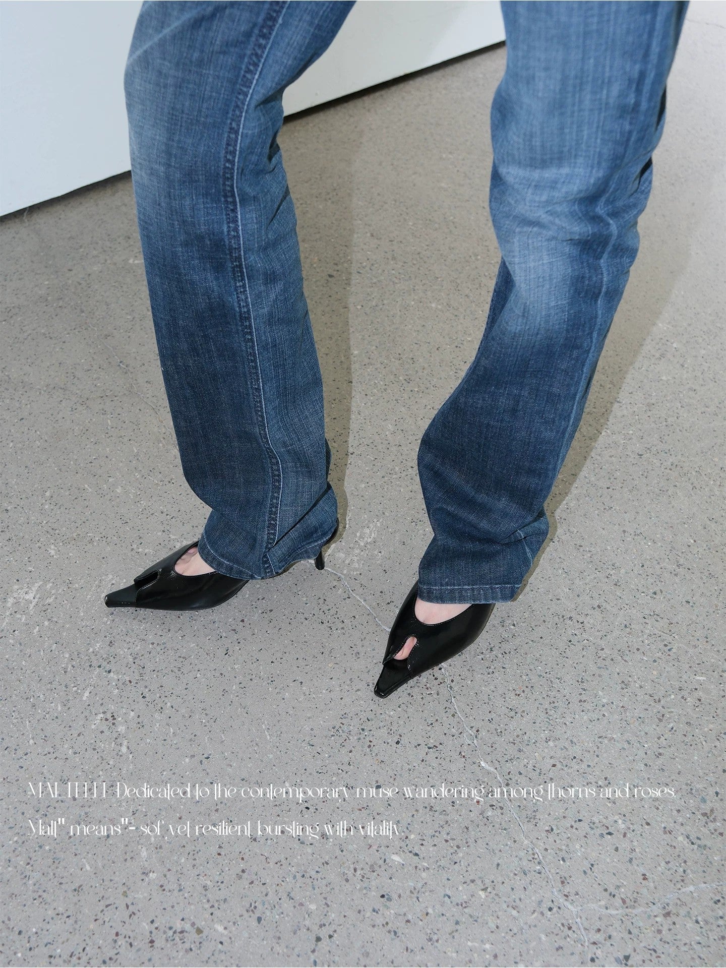 Square Toe Peep Toe Oil-Tanned Leather Sandals