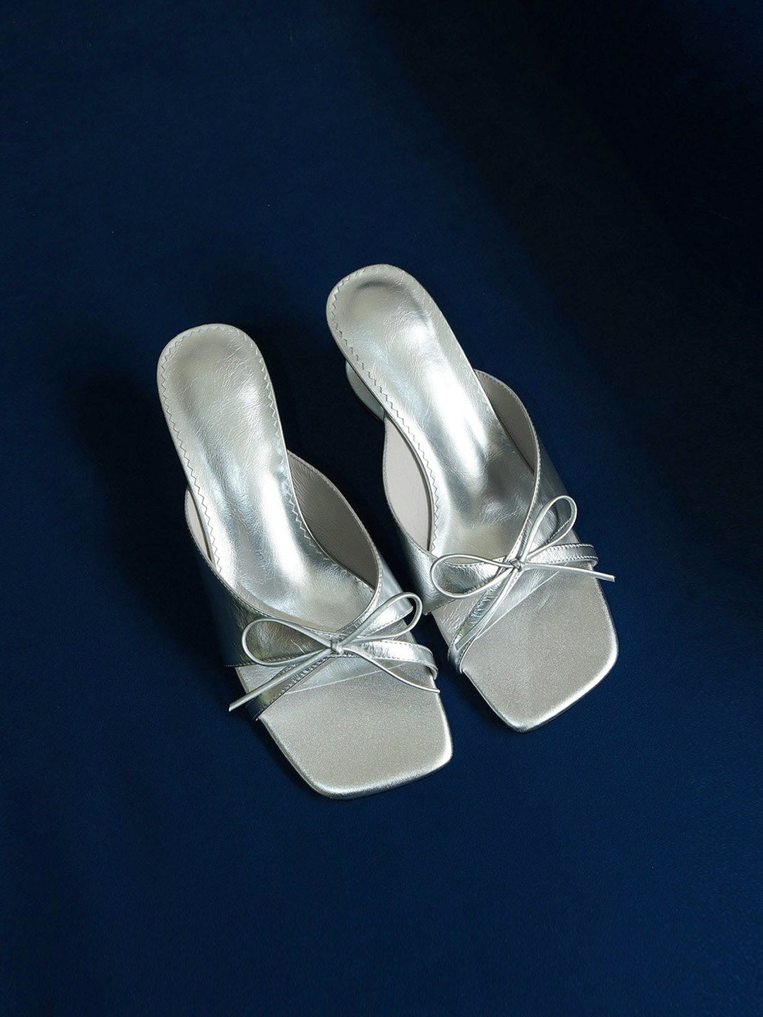 Vintage Bow Heart Leather Block Heels